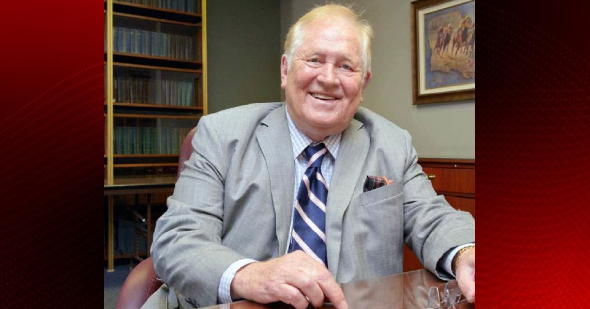 Longtime Lafayette attorney Bob Wright has died