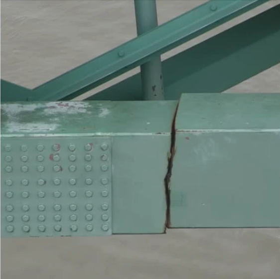 This crack in a support beam led to the closure of the I-40 bridge over the Mississippi in May.